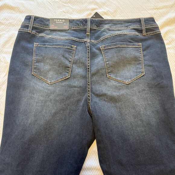 NWT Torrid Luxe Slim Boot Jean Mid Rise Blue Medium Wash Denim Plus Size 20R - Picture 5 of 7
